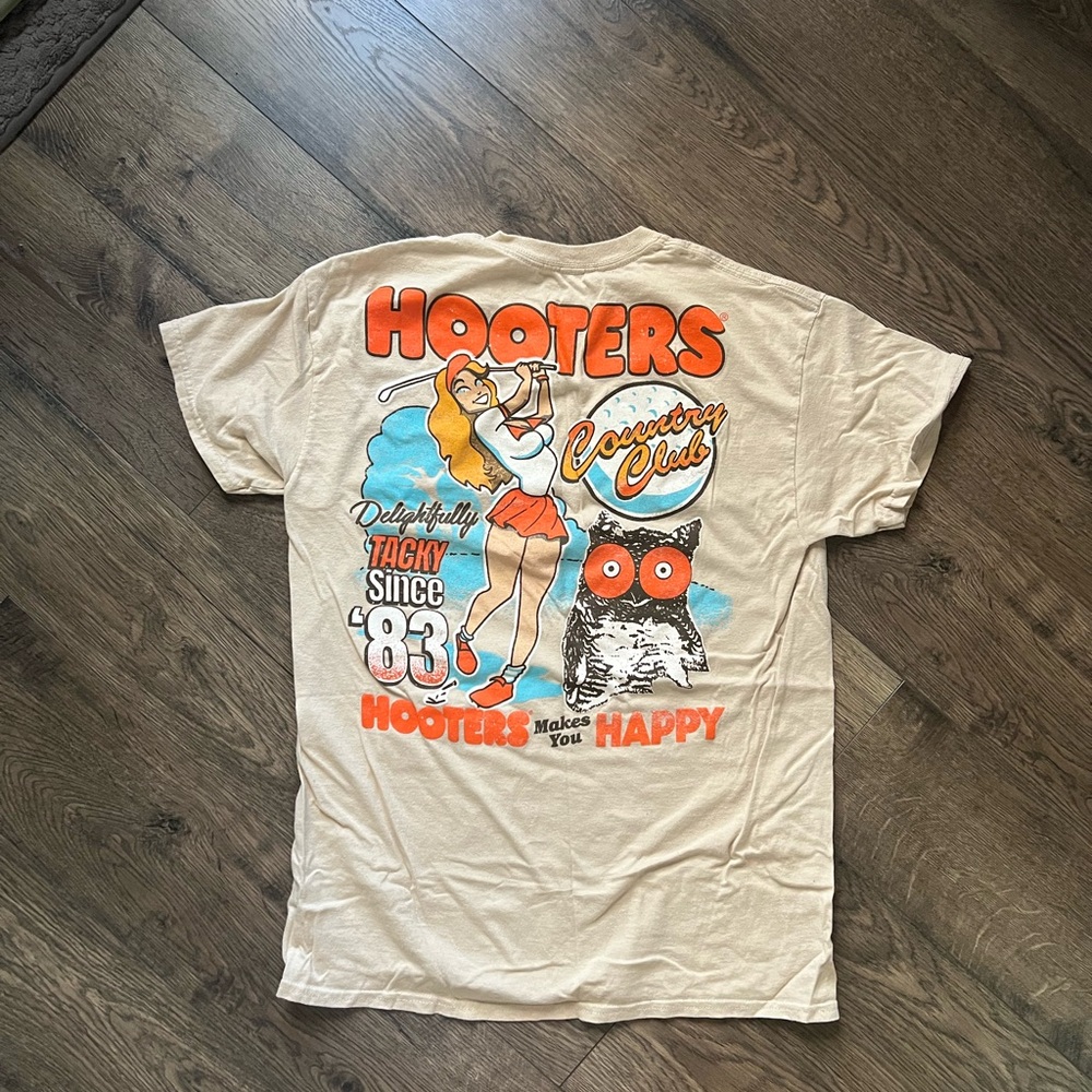Country Club Graphic Hooters Cream T-Shirt for Men